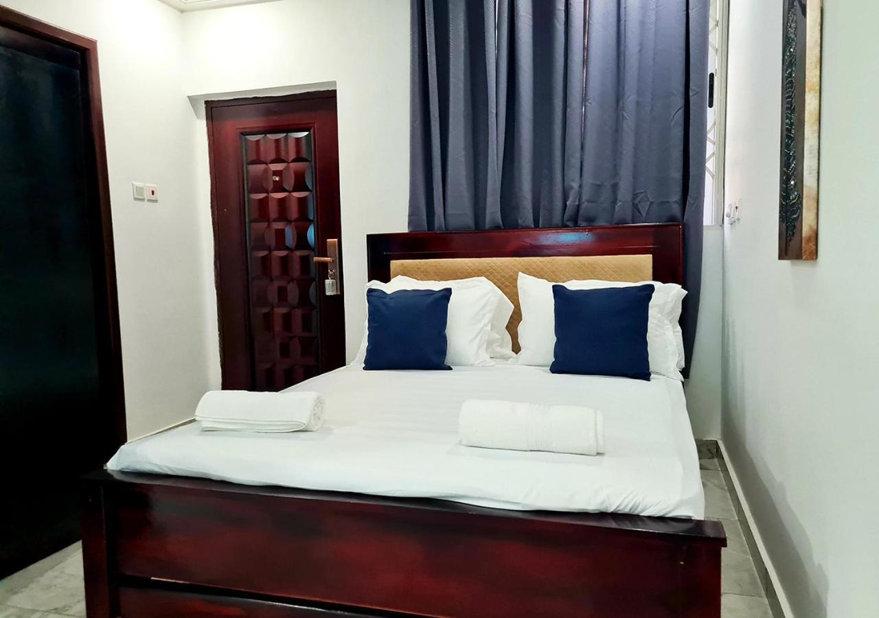 Douglas Luxury Apartments At Douglas Court, Adenta, Accra Exteriör bild