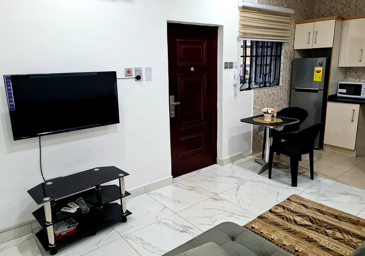 Douglas Luxury Apartments At Douglas Court, Adenta, Accra Exteriör bild